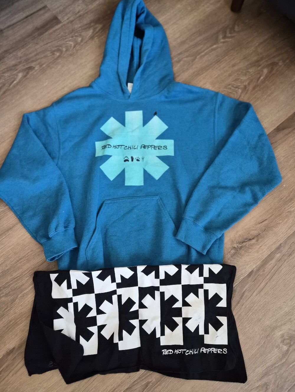 Red Hot Chili Peppers Bundle Teal Logo Hoodie Small With Hankerchief Bandana